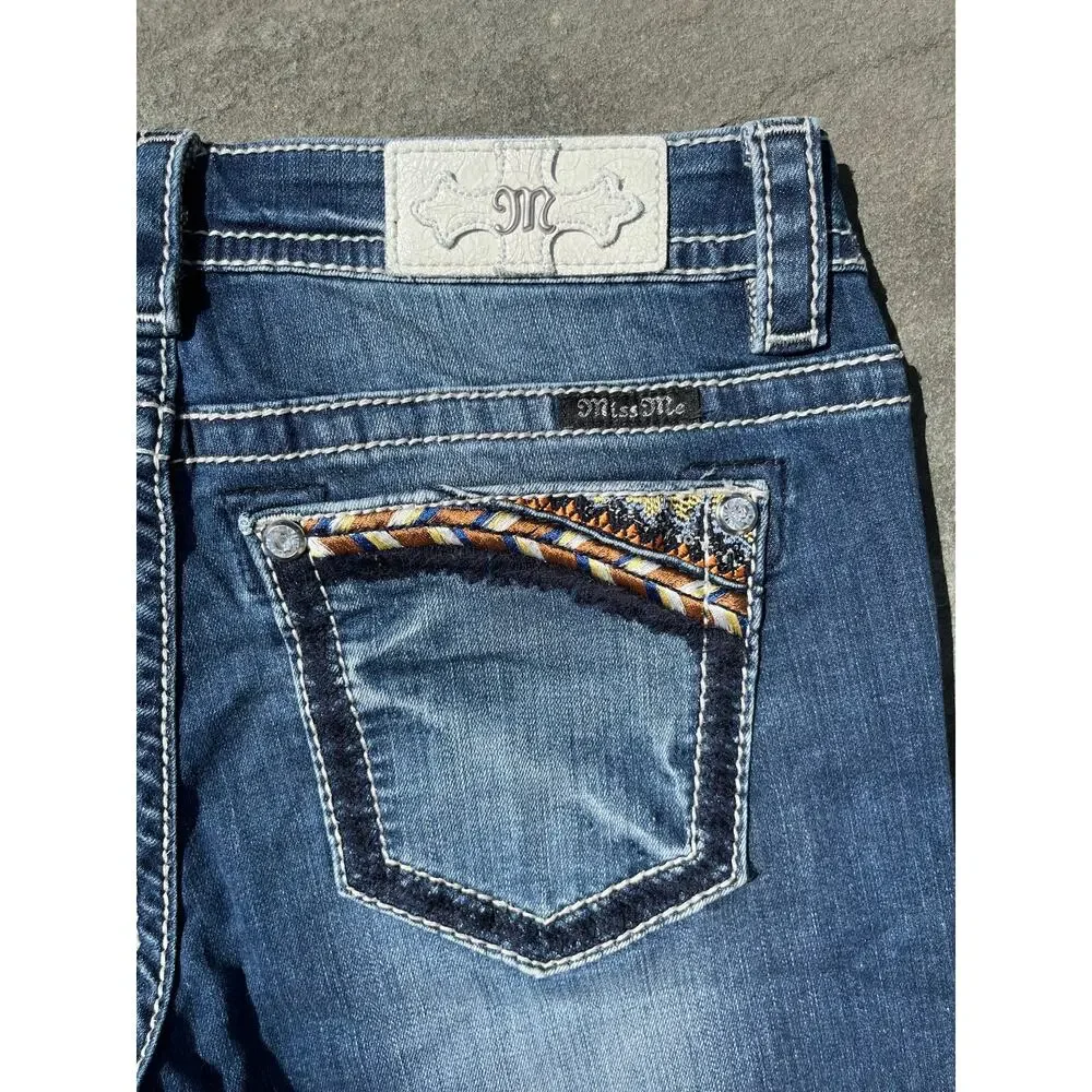 💎 Y2K Miss Me Embellished Winged Bermuda Shorts Size 30 💎
